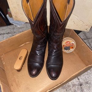 Brand new size 9 1/2 mens Lucchese Boots! They start online at $1500!